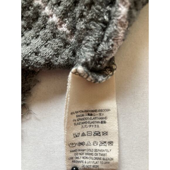 Free People Sunset Park Long Sleeved Thermal/Distressed Hem Sweater Size Large - Picture 4 of 9